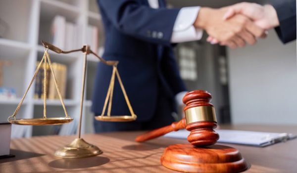 بهترین وکیل ارث در مشهد